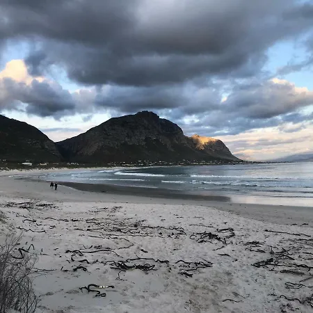 Rustic Beach House Bettys Bay Exterior photo